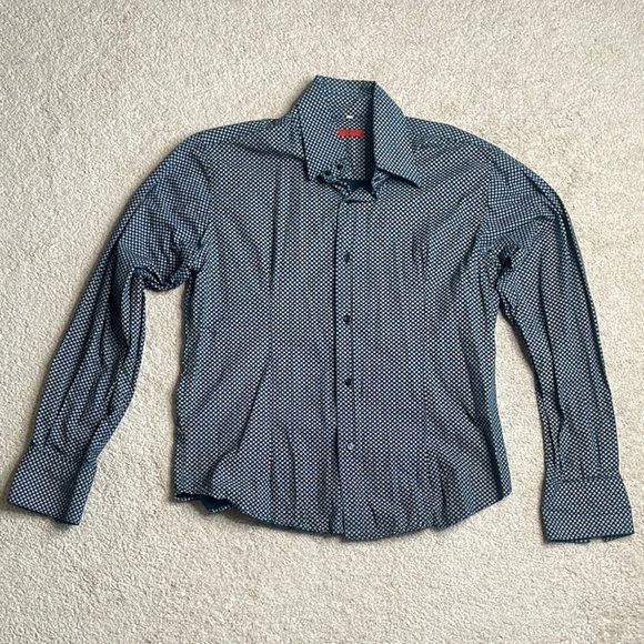 acking Other - Casual Black and White Button Down Shirt